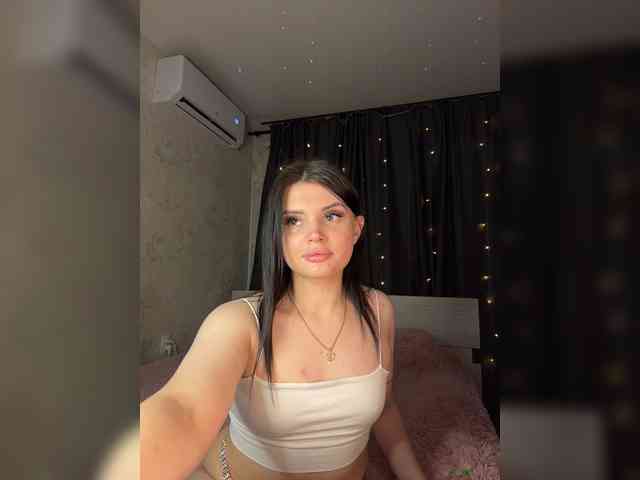 MeryLuxe webcam