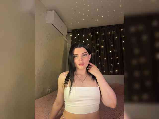 MeryLuxe webcam