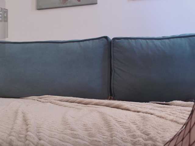 Live трансляция XCourtney - Runet.cam