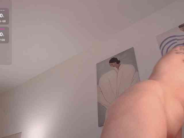XCourtney webcam