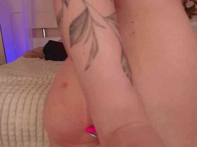 XCourtney webcam