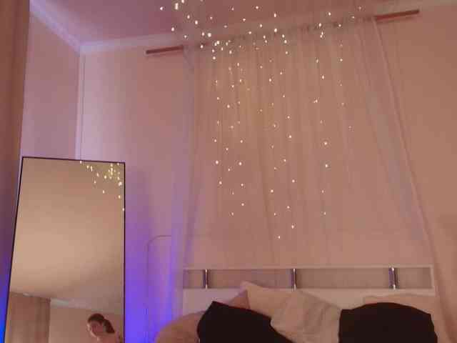 XCourtney webcam