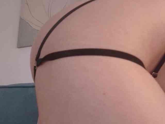 XCourtney webcam