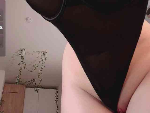 XCourtney webcam