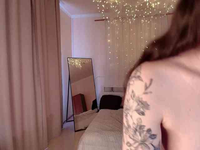 XCourtney webcam
