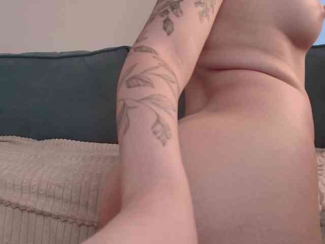 XCourtney webcam