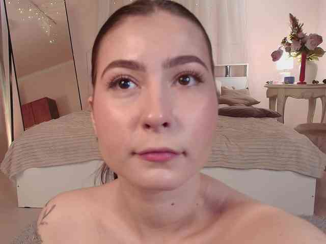 XCourtney webcam