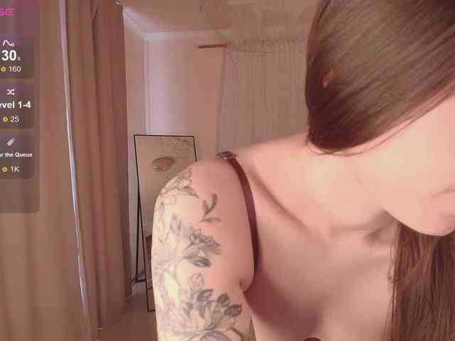 XCourtney webcam