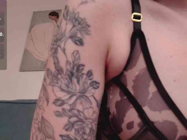 XCourtney webcam