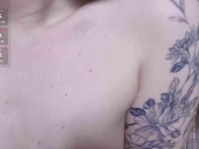 XCourtney webcam