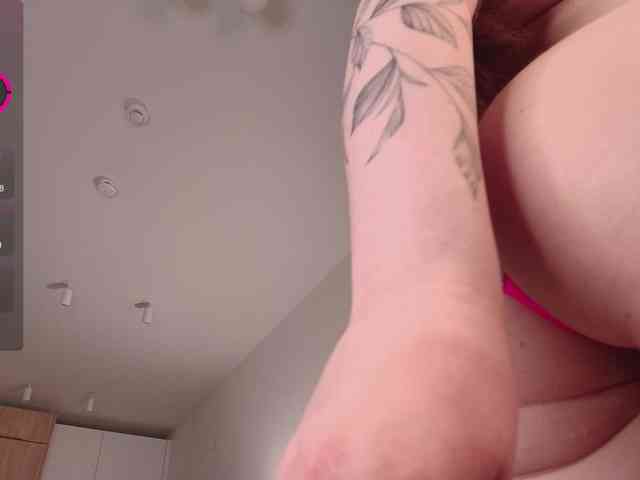 XCourtney webcam