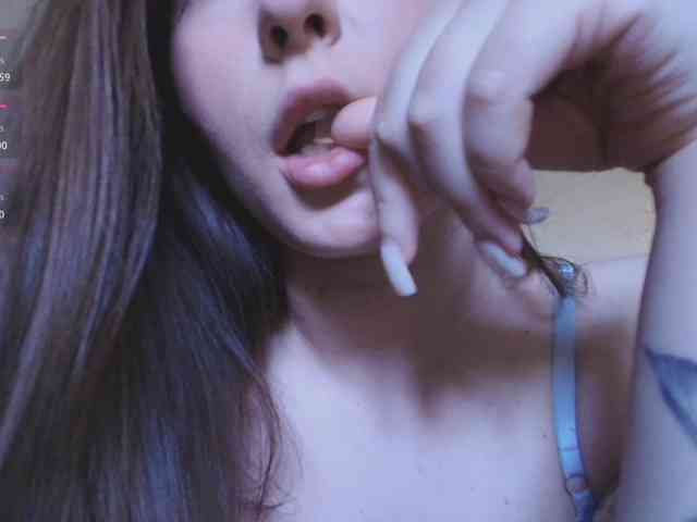 XCourtney webcam