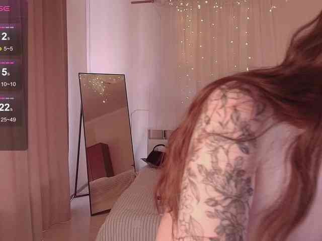 XCourtney webcam