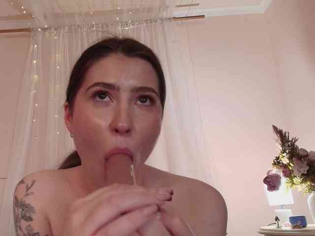 XCourtney webcam