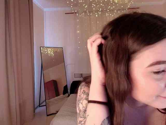 XCourtney webcam