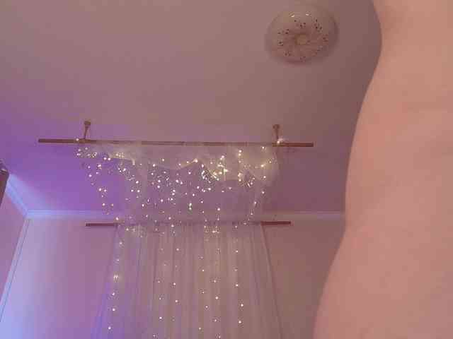 XCourtney webcam
