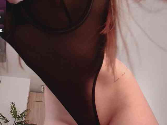 XCourtney webcam