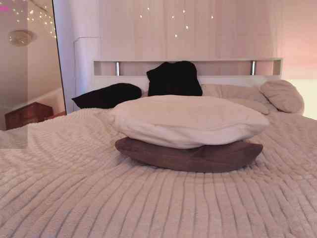 XCourtney webcam