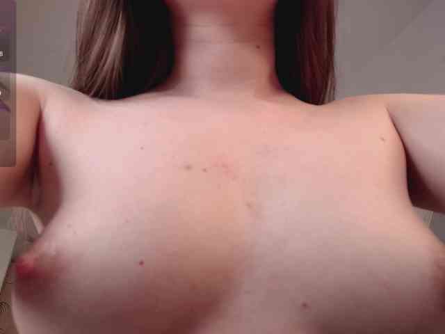 XCourtney webcam