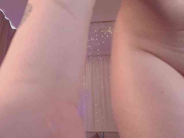 XCourtney webcam