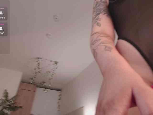 XCourtney webcam