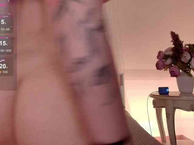 XCourtney webcam