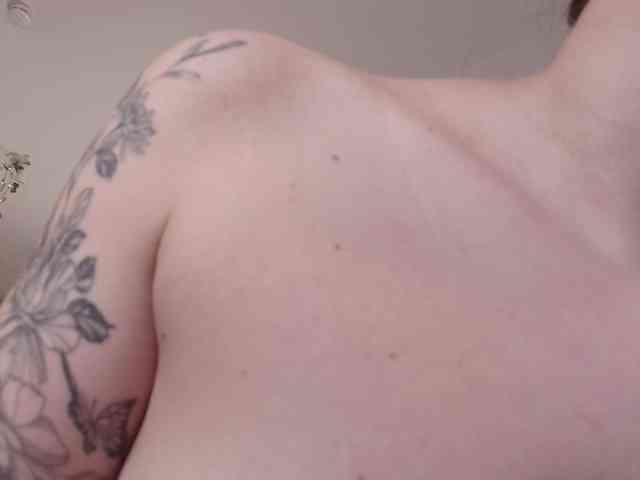 XCourtney webcam