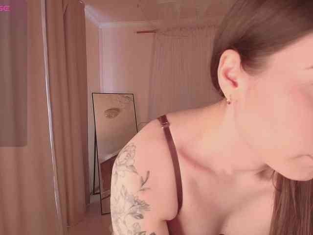 XCourtney webcam