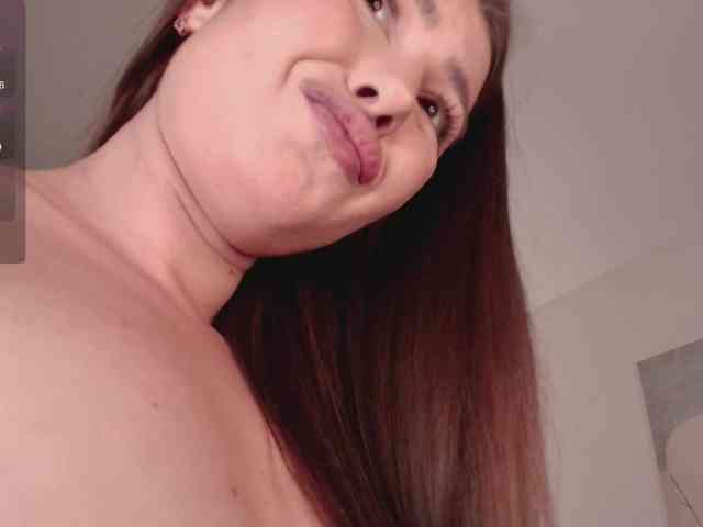 XCourtney webcam