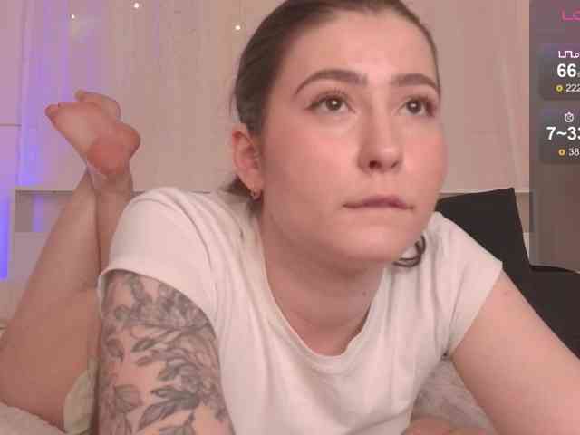 XCourtney webcam