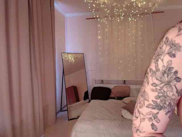 XCourtney webcam