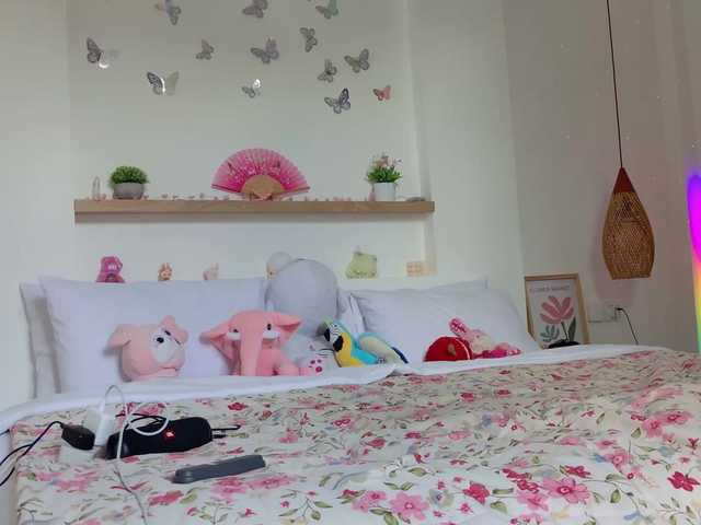 keirasworldd live webcam show