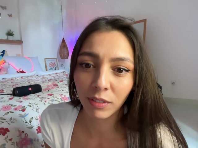keirasworldd live cam on BongaCams