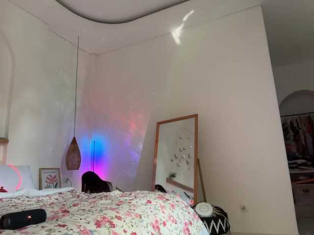 keirasworldd webcam bongacams model stream image