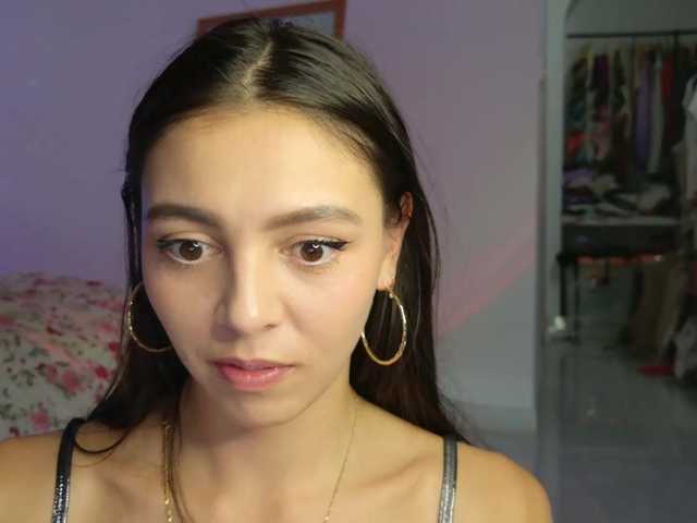 keirasworldd live webcam show