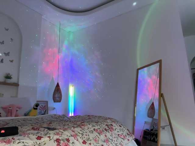 keirasworldd live webcam show