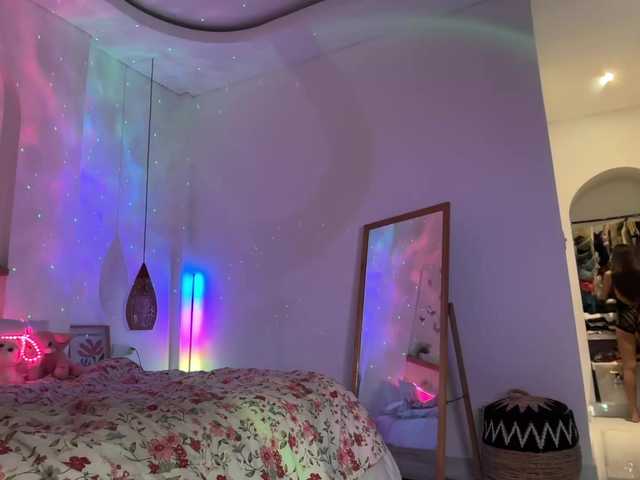 keirasworldd live cam on BongaCams