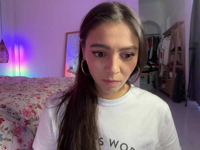 keirasworldd live cam on BongaCams