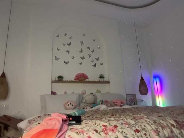 keirasworldd live cam on BongaCams