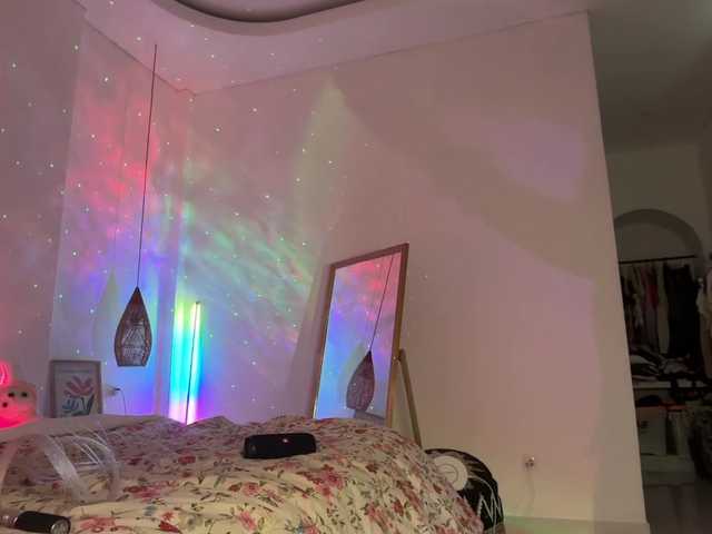 keirasworldd cam belle