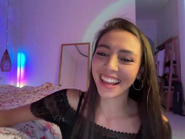 keirasworldd live cam on BongaCams
