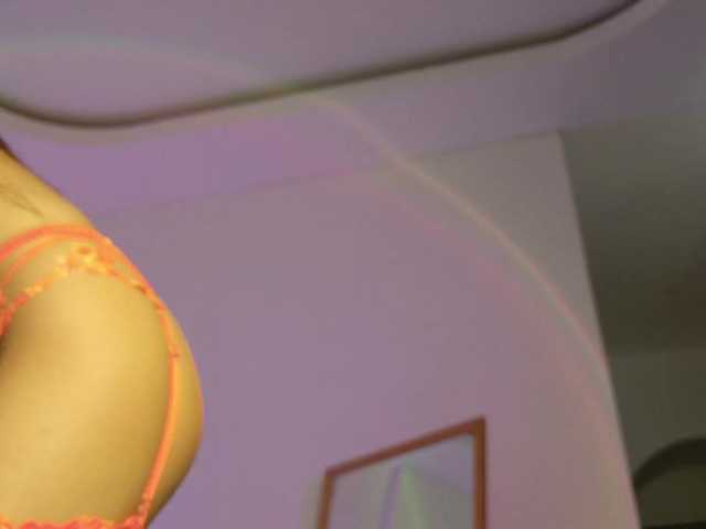 keirasworldd live cam on BongaCams