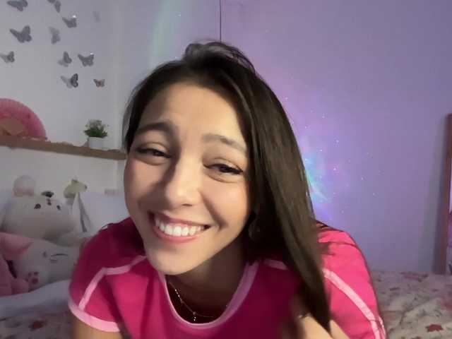 keirasworldd live cam on BongaCams