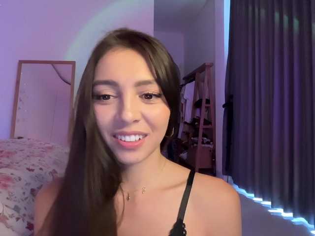 keirasworldd live cam on BongaCams