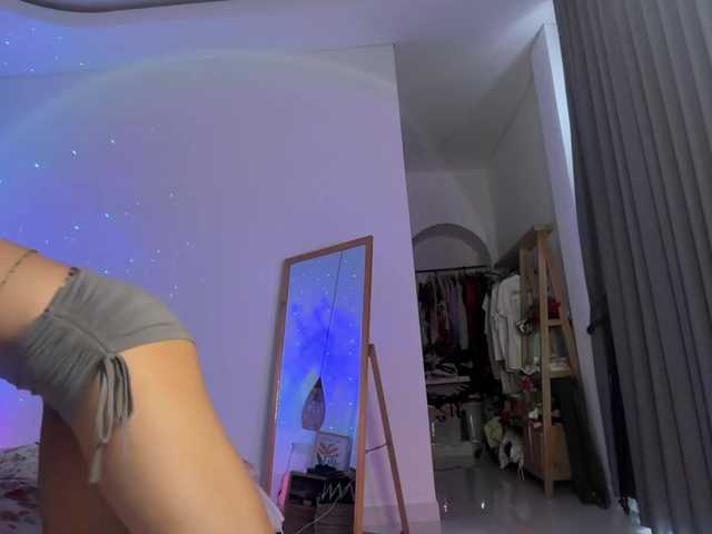 keirasworldd live cam on BongaCams