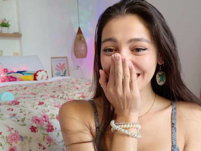 keirasworldd live cam on BongaCams