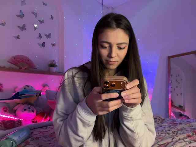 keirasworldd webcam