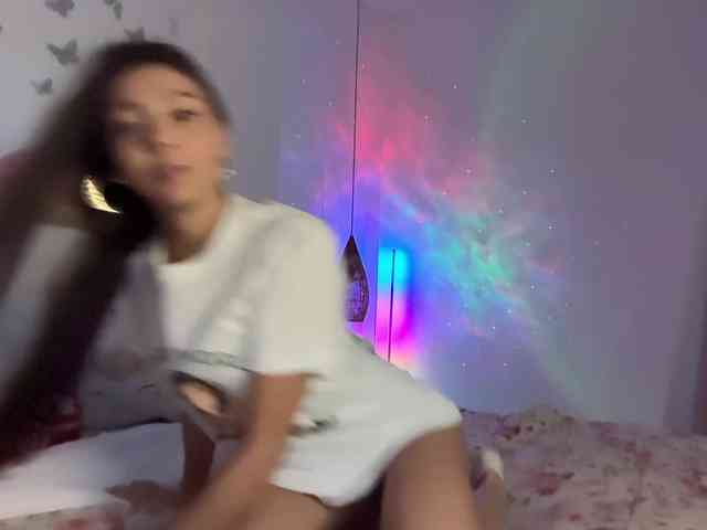 keirasworldd webcam