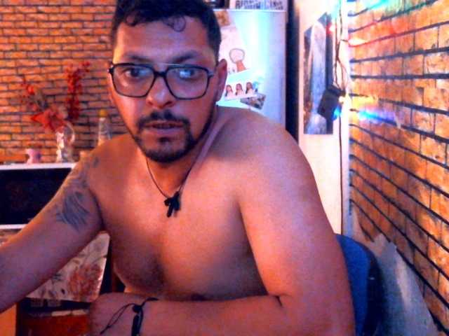 couplereal live cam on BongaCams