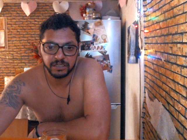 couplereal live cam on BongaCams